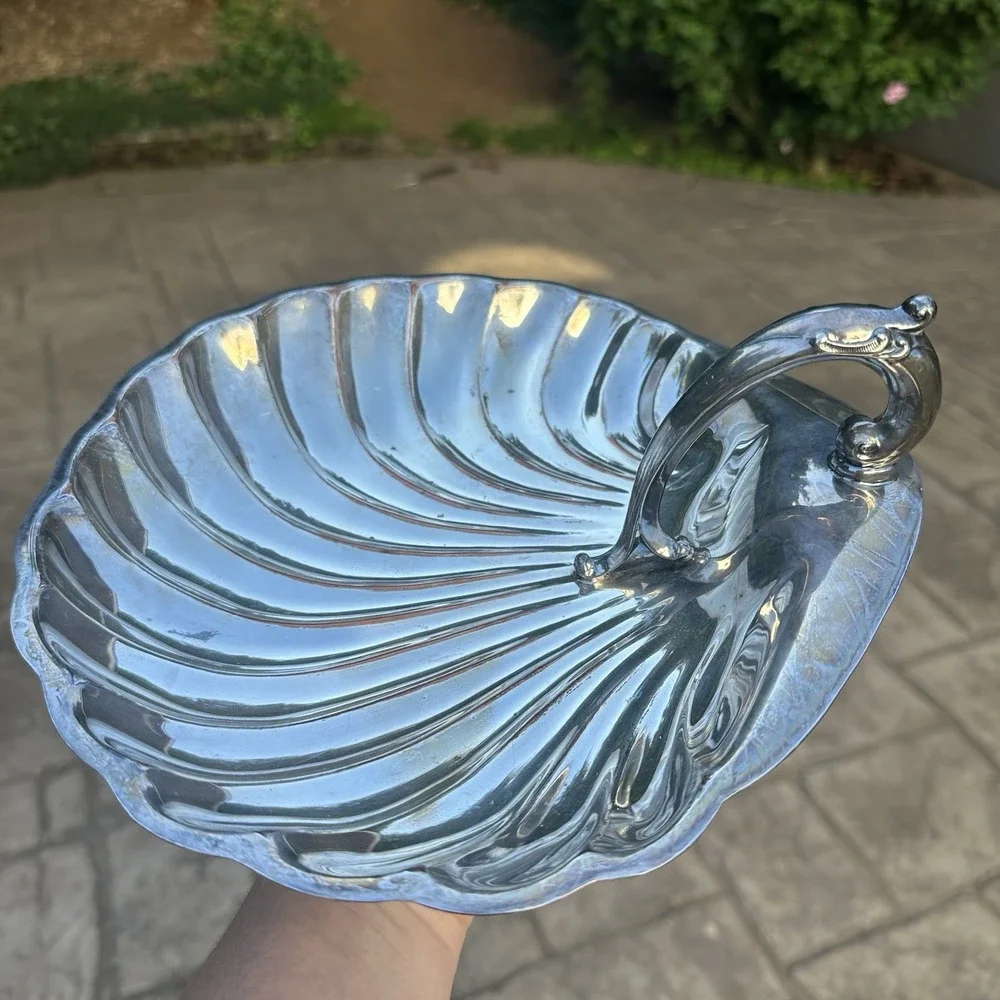 Vintage Apollo EPC Bernard Rice's Sons 4 Footed Clamshell Candy Dish #5437